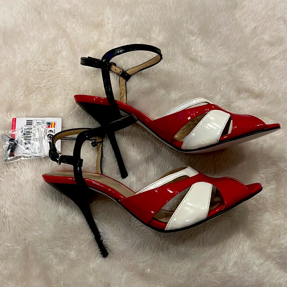 NWT Art Deco Fashion Heels. Red, Black & White Leather. Zara Spring Summer 2012.